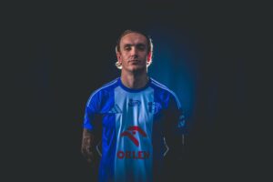 Read more about the article Jeden mecz i wypadł… Niesamowity pech nowego piłkarza Wisły.